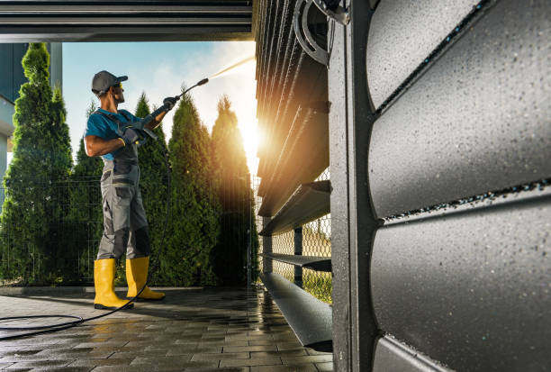 Best Pool Deck Cleaning  in Franklin, CA